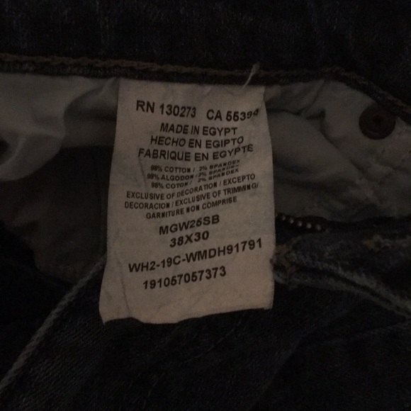 Wrangler 38 x 30 Regular Fit Dark Wash Jeans - Picture 5 of 8